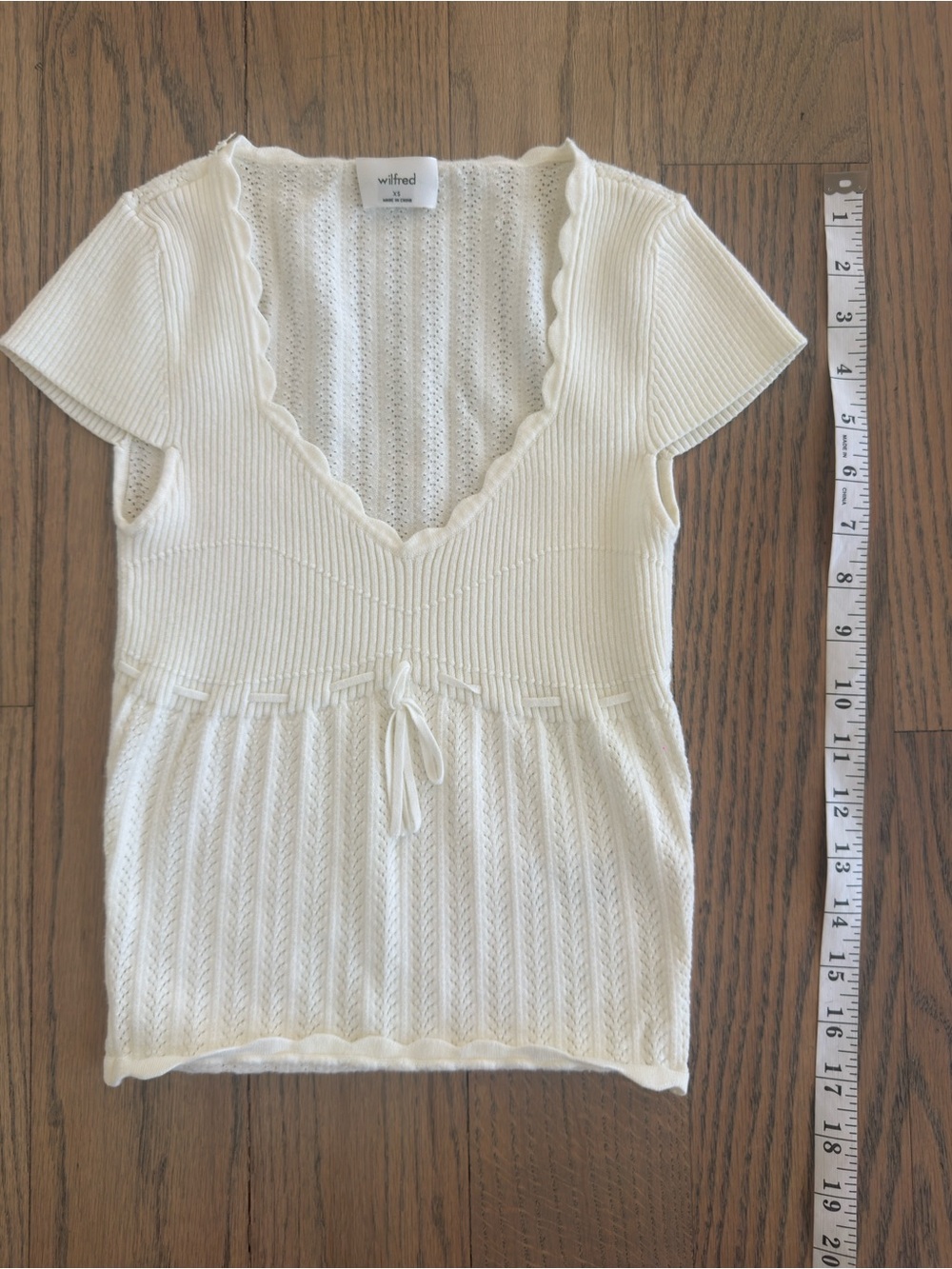 Aritzia Wilfred Cream Knit V-Neck Tie-Waist Crop Top - X-Small - Picture 3 of 6
